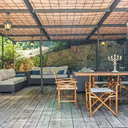 Vakantiehuis Rustic In With Private Terrace